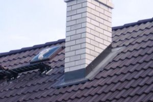 Eramaja katus. korsten.JPG